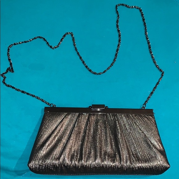 Clutch - Picture 3 of 3